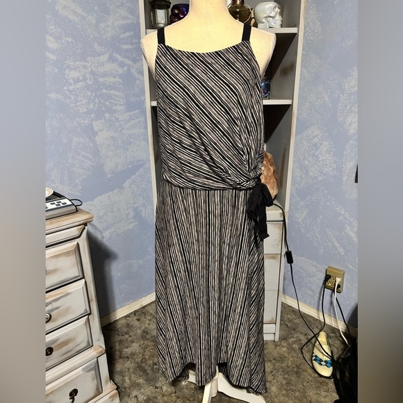 Ricki’s Black White Striped Midi Dress M Asymmetrical Hem Tie Waist Sleeveless - Picture 5 of 15
